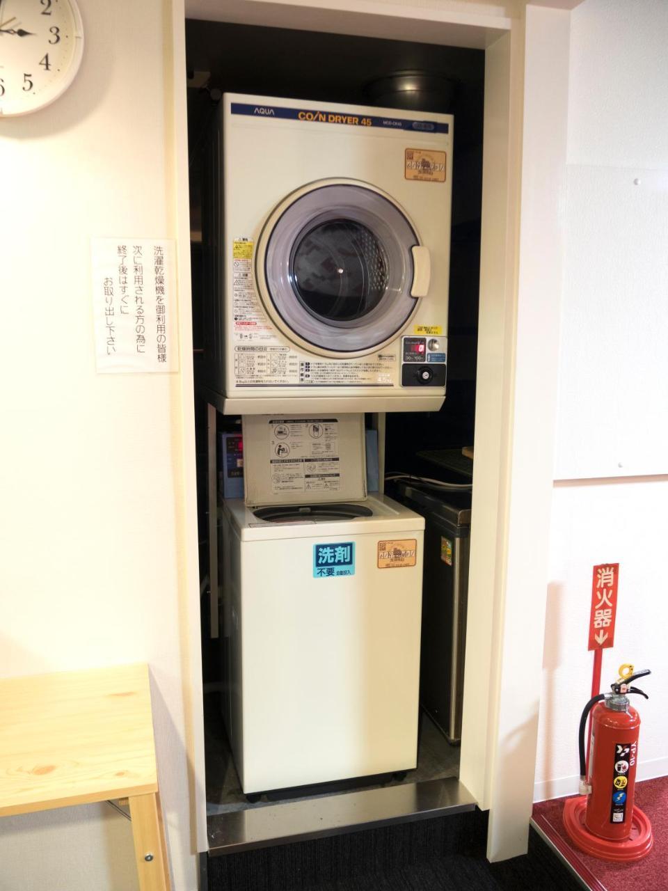 Capsule Hotel Hatagoya Tokyo Bagian luar foto